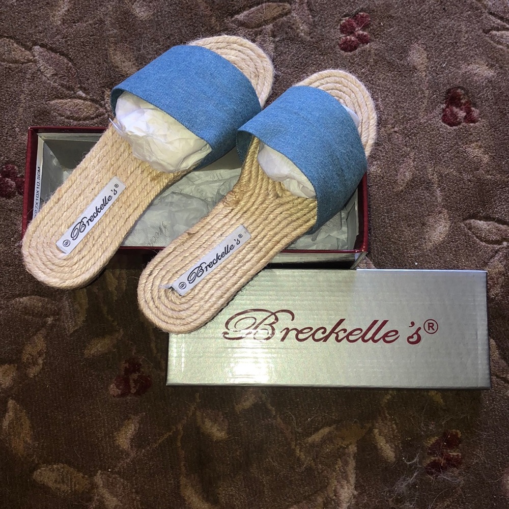 Breckelle’s Sandals